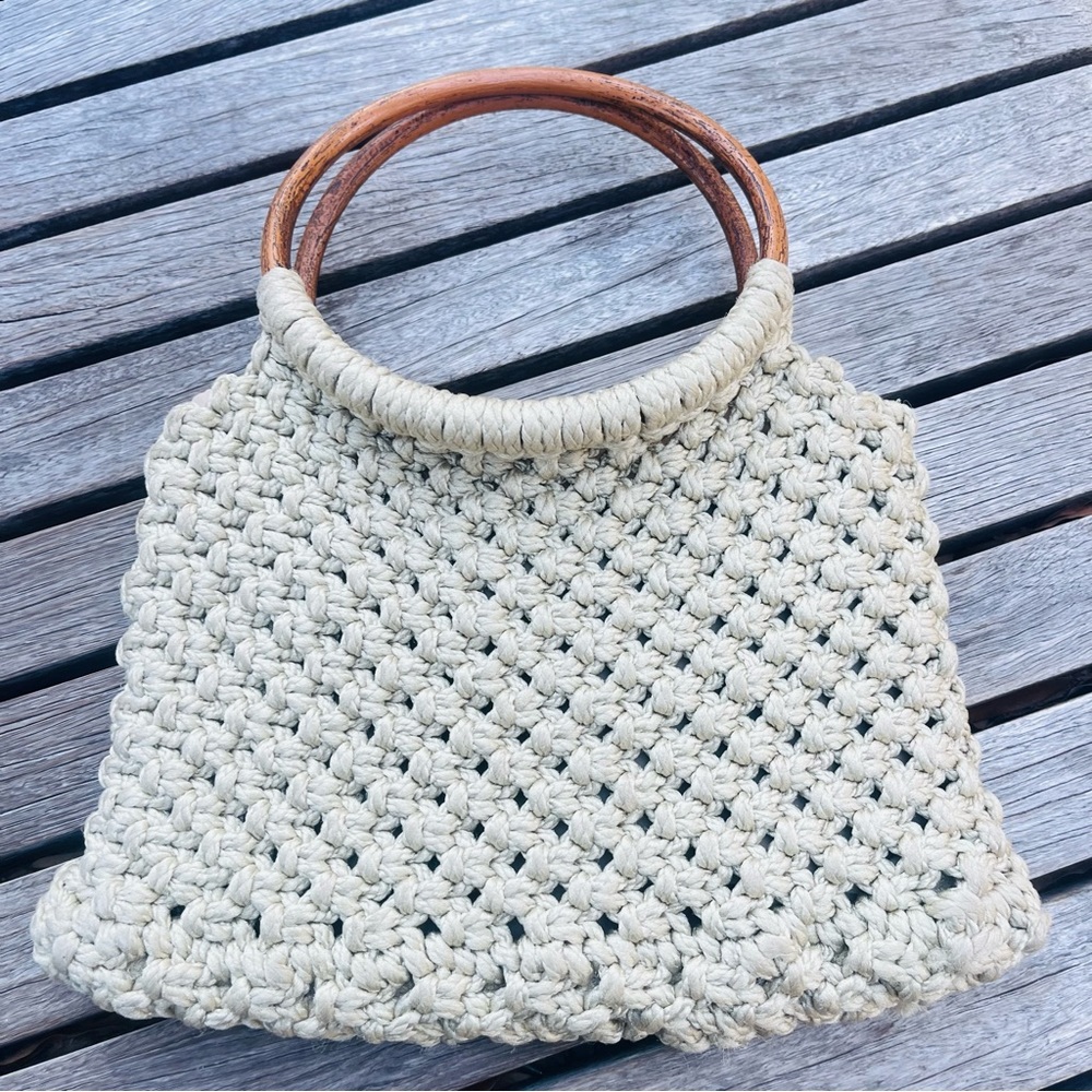 Woven wooden handle bag